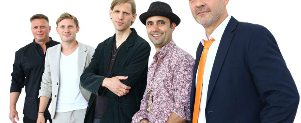 SUPERPHONE - Pop meets Latin'n' Jazz