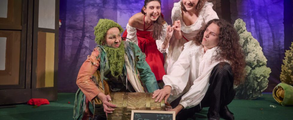 Schneeweißchen und Rosenrot Foto 15 C.Röher, Z.Sarı-Beckmann, S.Wildburg, M.Häußler - Mirco Dalchow