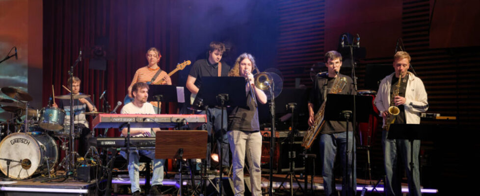 Die BigBand mit Musikern aus allen Bands der HMT Fotograf: Mirco Dalchow